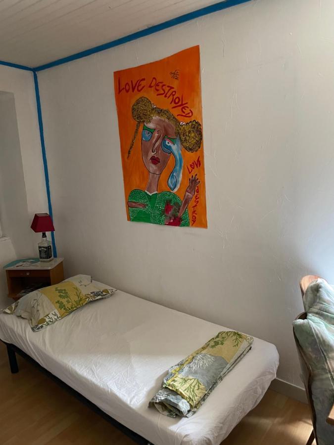 Les Toiles Filantes Hostel Empurany ภายนอก รูปภาพ